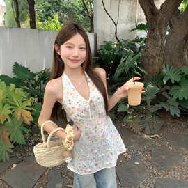法式碎花v领挂脖绑带背心女夏季小众别致度假风露背chic上衣