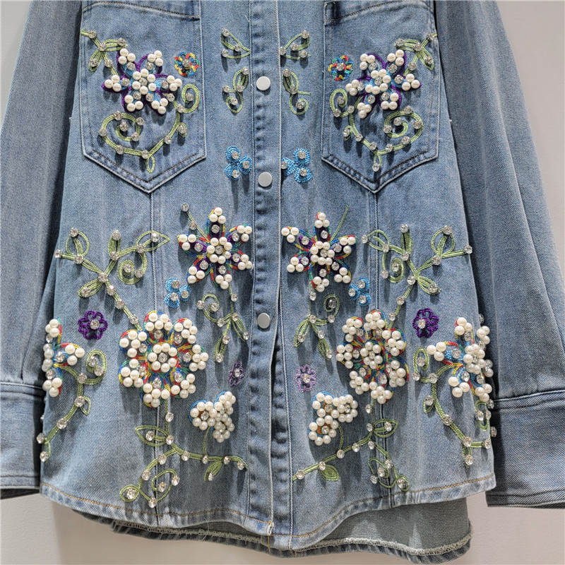 Estilo europeo y americano 2026 primavera nueva industria pesada bordado con cuentas de clavos y diseño de diamantes vaqueros chaqueta de manga larga moda femenina