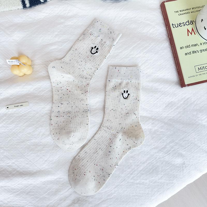 Cara sonriente blanca