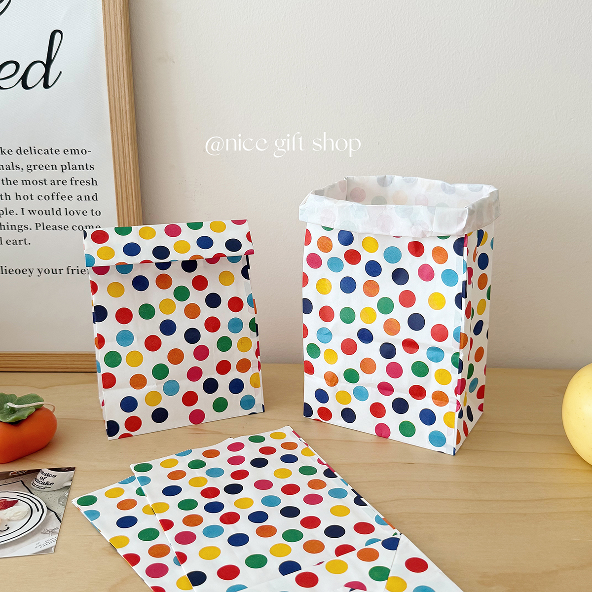 Inswind de alto valor de color ondulado punto de papel bolsa bolsa de regalo para el hogar almacenar dulces lindos bolsas de embalaje de horneado