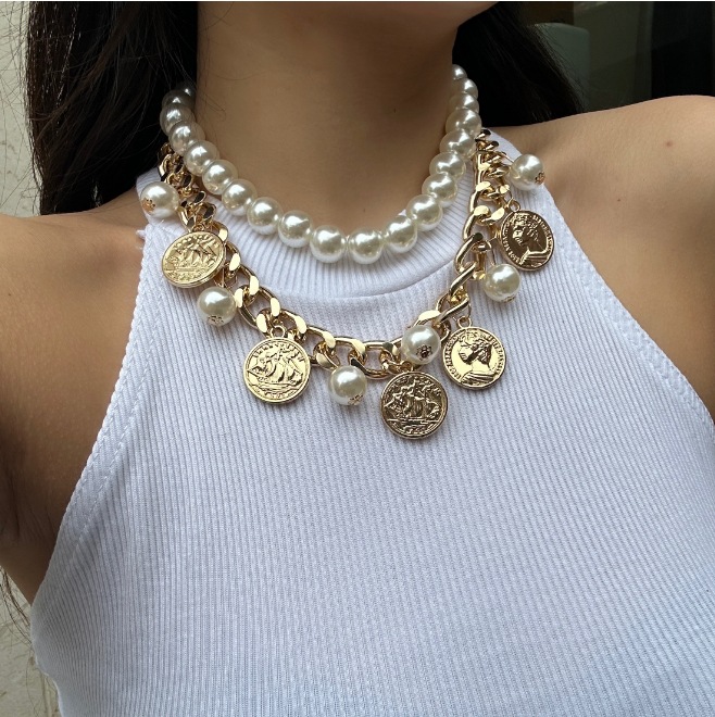 Retro Human Alloy Cuban Link Chain Curb Chain Statement Necklaces Wholesale display picture 3