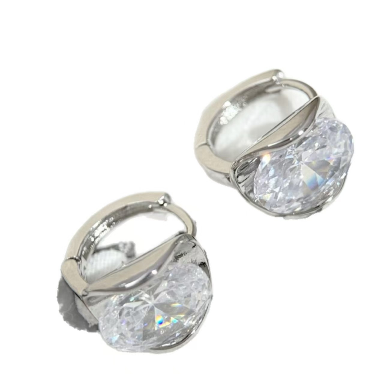 Nuevo brillo elíptico zircón pendientes femeninos estilo francés de alta calidad delicados pendientes de moda diarios accesorios para las mujeres