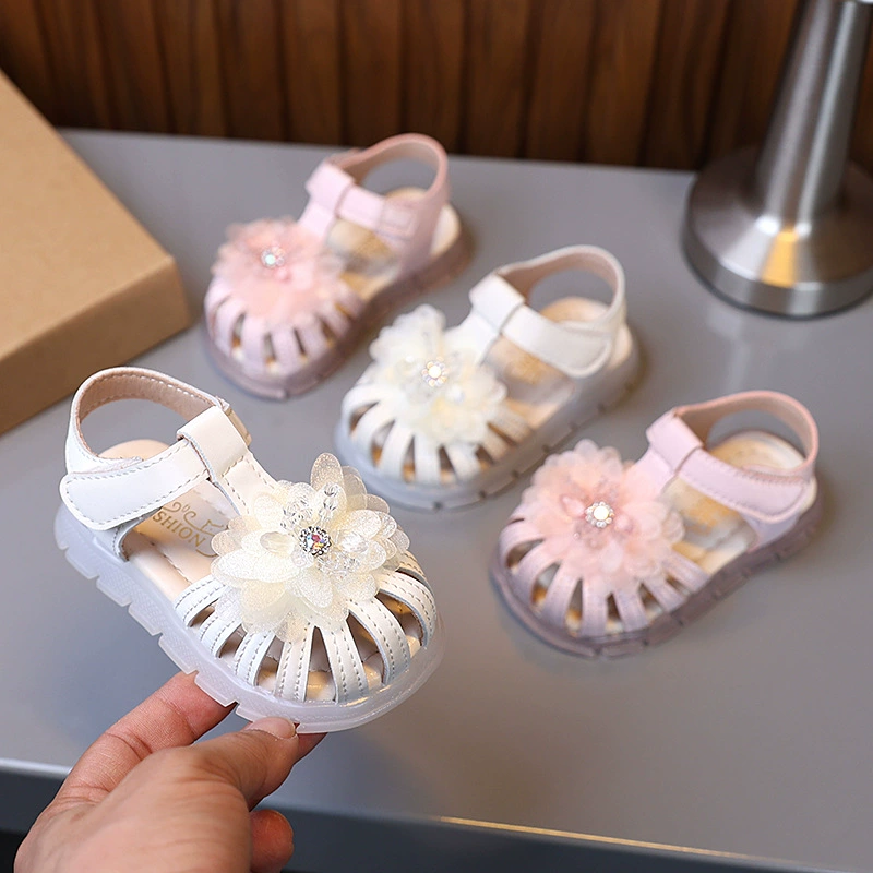 Один из поколения в поколение летних новых модных булочек противоскользящих детских сандалий