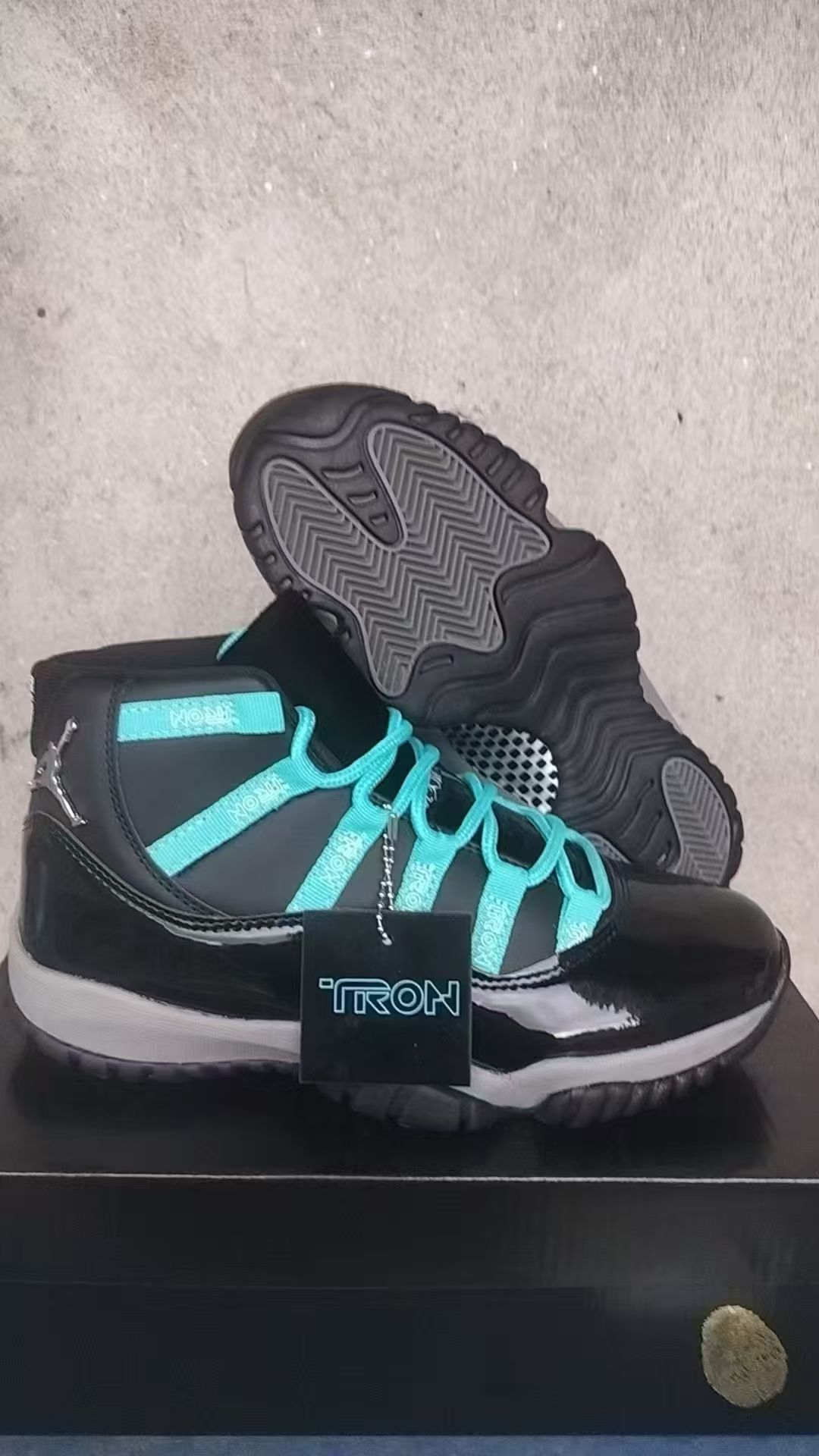 Chunyuan aj11 el rey del diablo Joe11 negro, blanco y rojo, alto nivel, cielo, estrella Kang, botón negro, rojo, otoño y invierno, nuevas zapatillas deportivas para hombre
