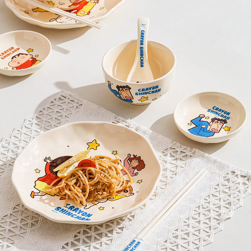 Crayon Shin-chan tazón de arroz de cerámica lindo juego de platos para el hogar vajilla regalo para niños para una persona