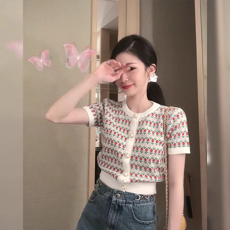 冰丝针织衫女短袖t恤短款夏季别致上衣紧身设计感小众2024年新款