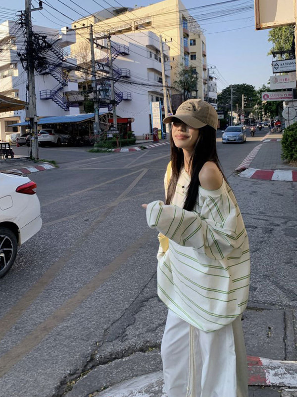 气质休闲慵懒设计感条纹斜肩T恤女2025新款宽松显瘦百搭长袖上衣|undefined