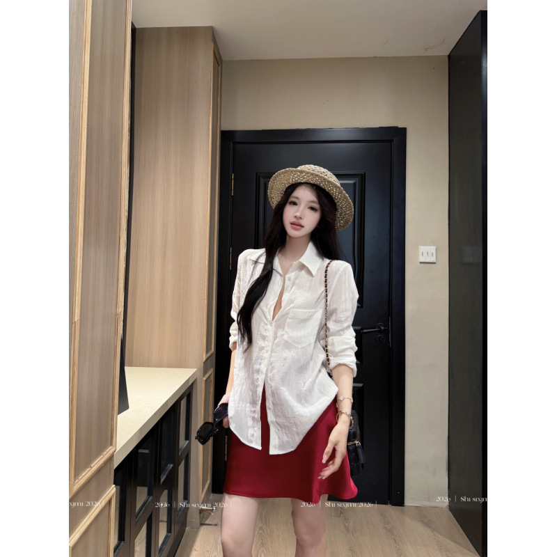 Lazy Luxury Mirror-Surface Water-Gloss Thin Long-Sleeve Sun-Protective Shirt and Acetate Elegant Glossy Short Skirt Set Lazy Luxury Mirror-Surface Water-Gloss Thin Long-Sleeve Sun-Protective Shirt and Acetate Elegant Glossy Short Skirt Set