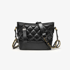 Women's 2020 new Internet celebrity Xiaoxiang Wandering Bag Korean versatile one-shoulder crossbody bag Diamond chain women's bag