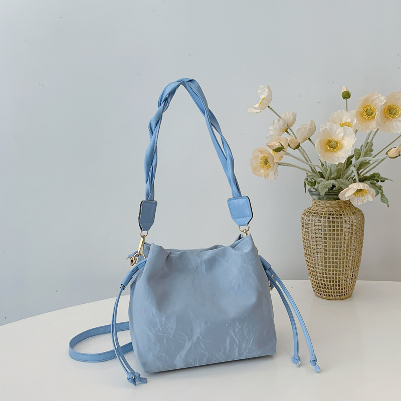Large Capacity Drawstring Bucket Bag Stylish Casual Shoulder Bag_voghion.com