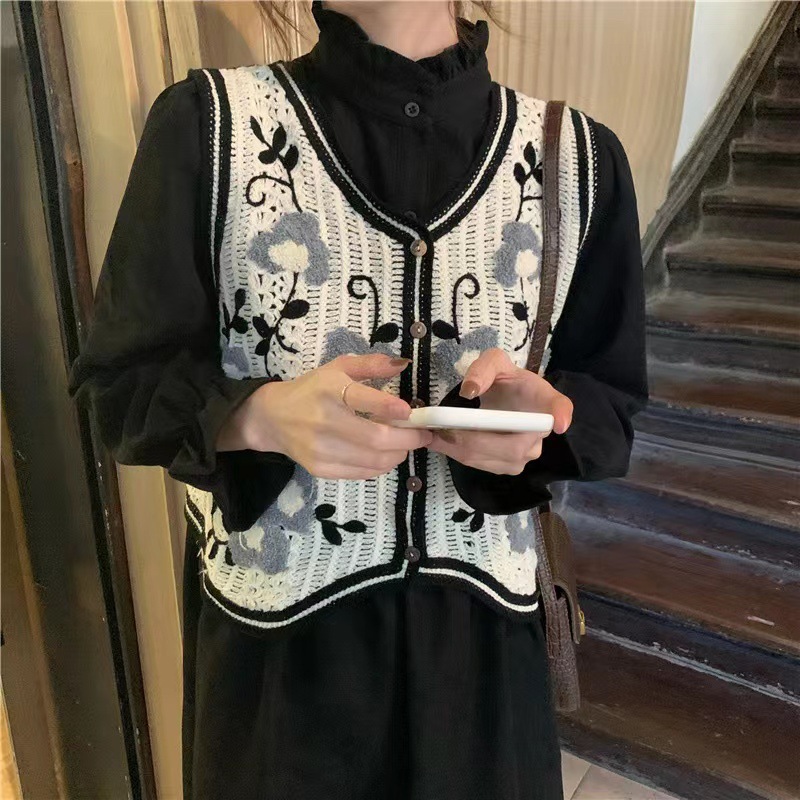 demi-season knitted vest sleevless