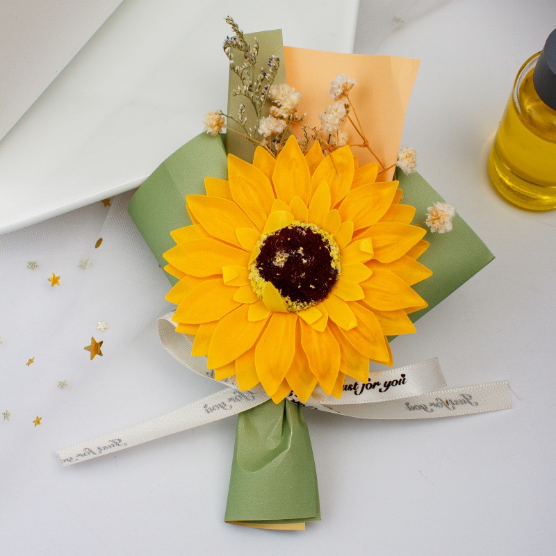 연한 녹색 종이 해바라기