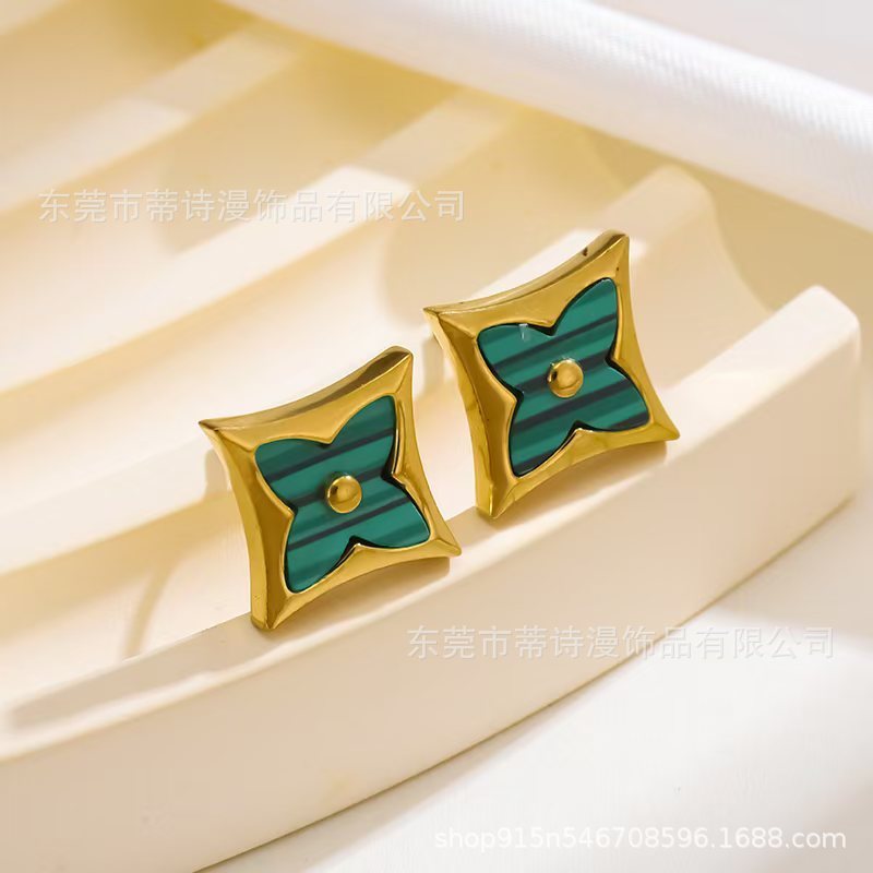 欧美跨境白色圆牌四叶花耳钉女时尚花朵菱形钛钢耳环气质百搭耳饰|undefined