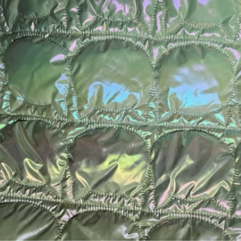 绗缝加工;涤纶面料;纺织填充物