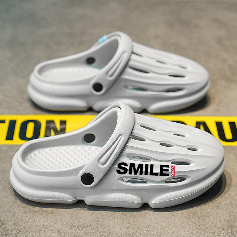 Zapatos con agujeros para hombres 2025 nuevo verano transpirable casual dos capas suela gruesa resistente al desgaste ligero pisando la mierda para estudiantes