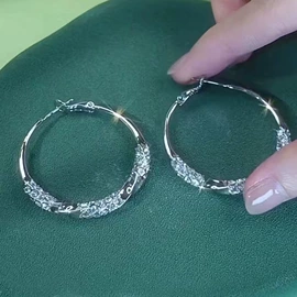 耳扣;耳环;项链