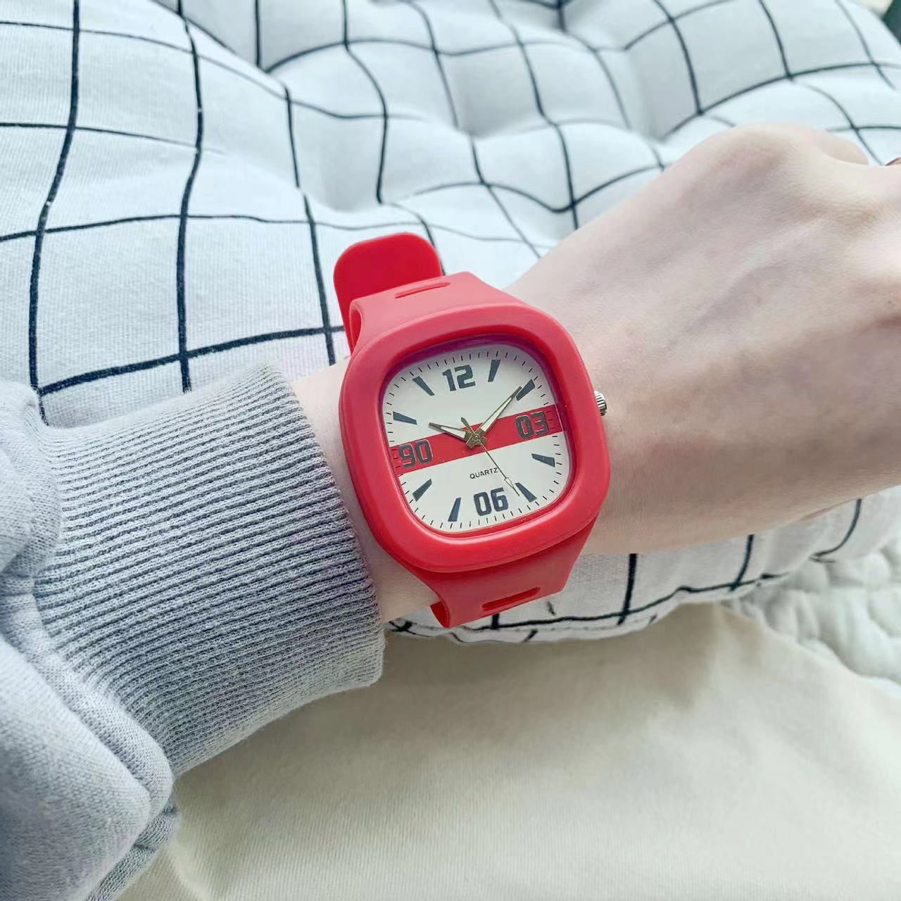 Brand children's fashionable men's watch for men and women
