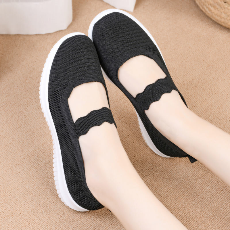 Zapatos de tela viejos de Beijing zapatos de estilo nuevo para mujer zapatos de mujer de comercio exterior transpirables de gran tamaño transpirables zapatos de madre de suela blanda de mediana edad y ancianos