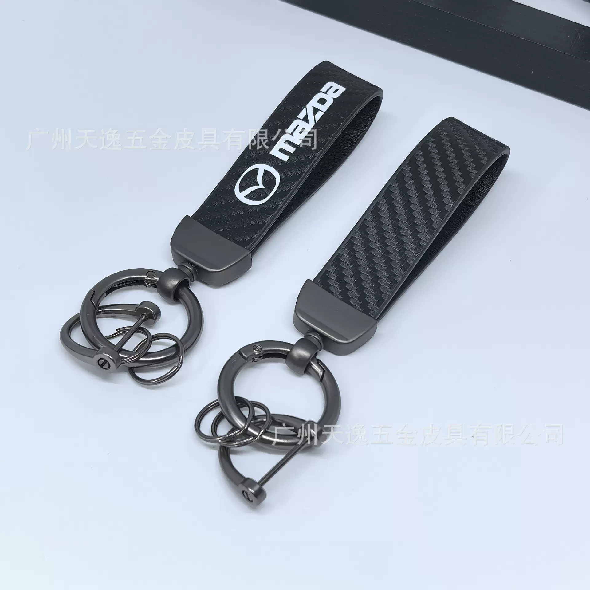 跨境爆款碳纤维皮绳汽车钥匙扣纯黑高档钥匙链圈金属马蹄扣小礼品