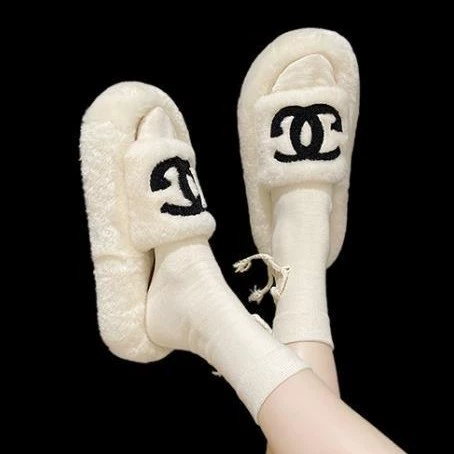 Высококачественные меховые тапочки толщиной 5 см для женской верхней одежды, осень-зима 2025, новые модные и удобные хлопковые тапочки на толстой подошве, модные