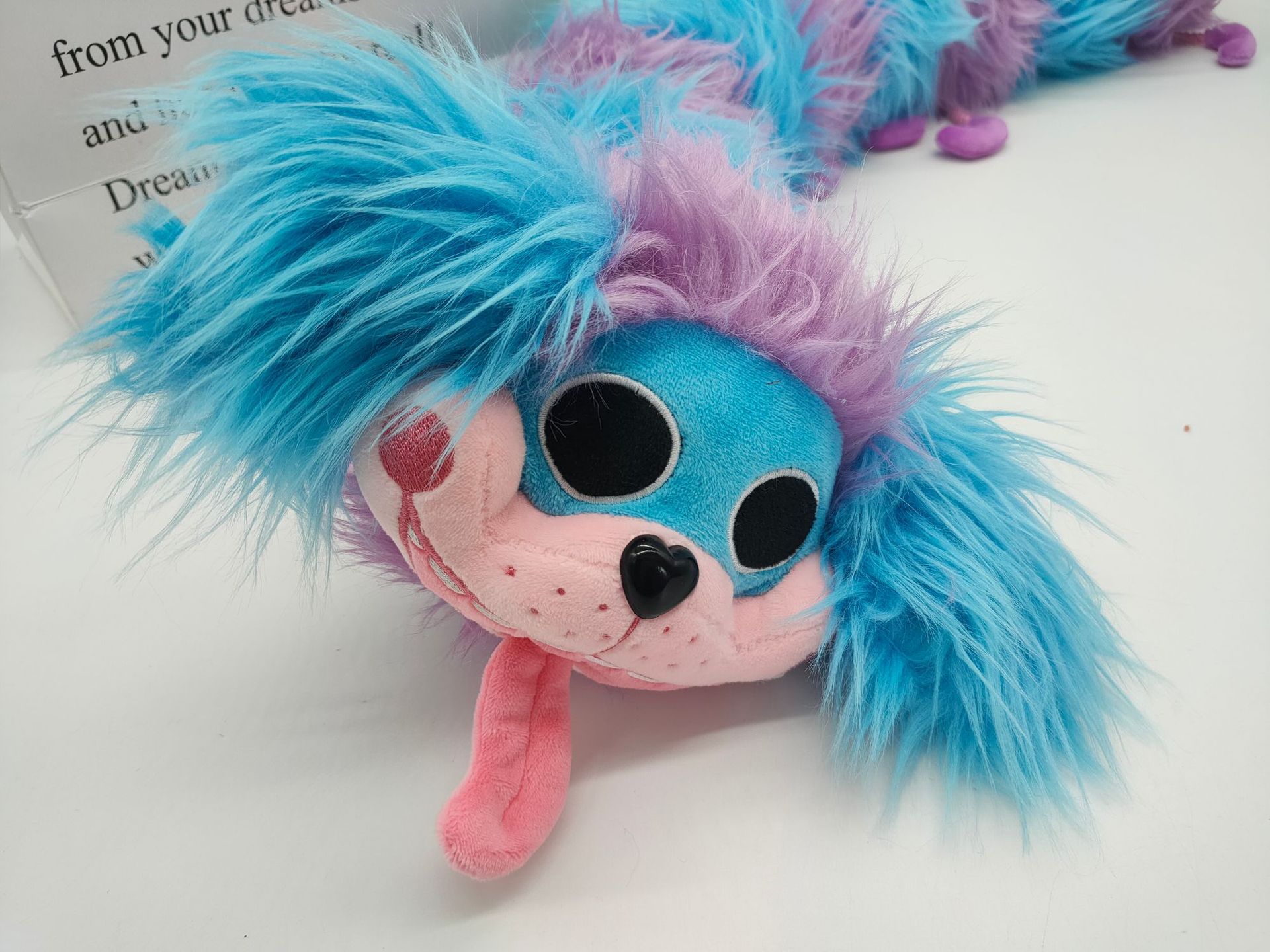 Мопс гусеница poppy playtime. Поппи плейтайм 2 пиджей мопс. Pj pug-a-pillar игрушка. Поппи плей тайм мопс гусеница. Мопс гусеница поппи плейтайм 2.