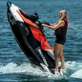 沙滩车;碰碰车卡丁车;摩托艇