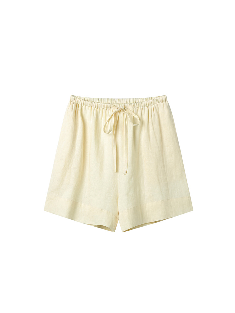 안개처럼 부드러운 노란색 반바지