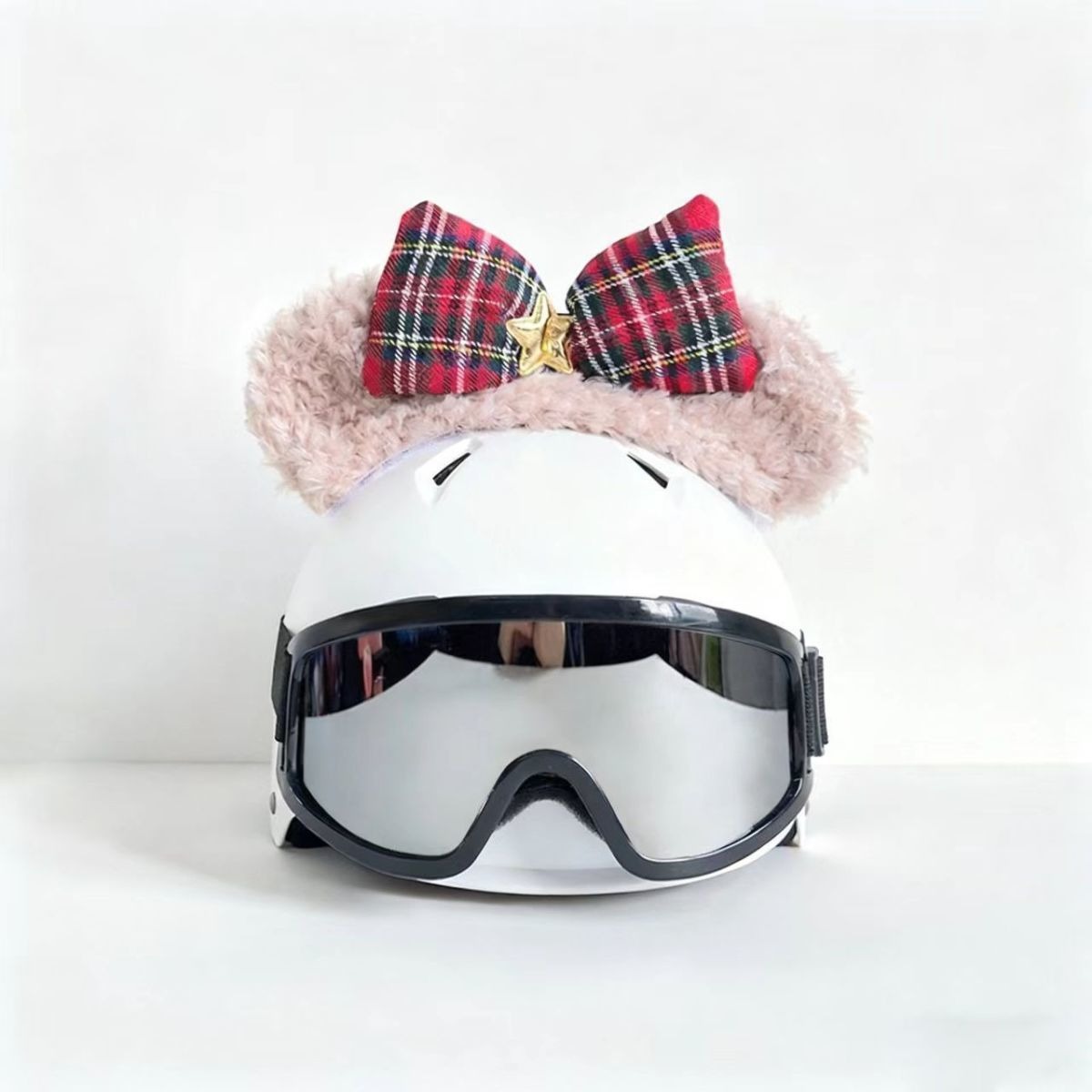 Cute sun-protective cartoon ski helmet decoration, suitable for single and double board helmets, motorcycle helmet decoration for men and women