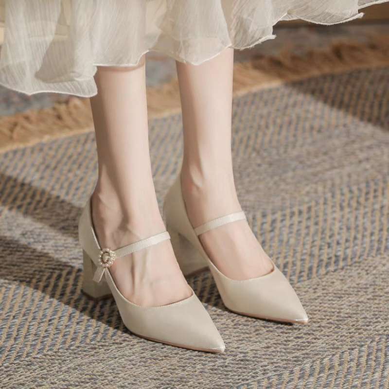 フレンチハイヒールの女性の夏の 2025 新しい白いチャイナドレスの靴ブライズメイドの結婚式の靴 7cm 厚いヒールの女性のための浅い口の靴|undefined