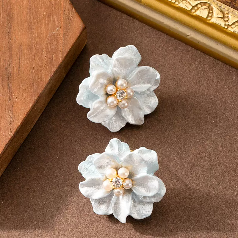 法式超仙优雅时尚小香风镶钻珍珠花卉耳钉女高级感气质小清新耳饰