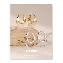 项链;耳钉;戒指