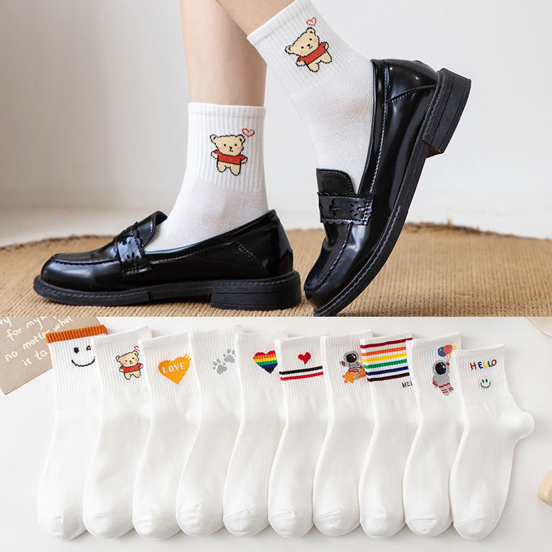 Calcetines de mujer de otoño e invierno a media pantorrilla estudiante de dibujos animados blanco oso letras del arco iris encantadora cara sonriente a rayas deportes estilo coreano calcetines de mujer