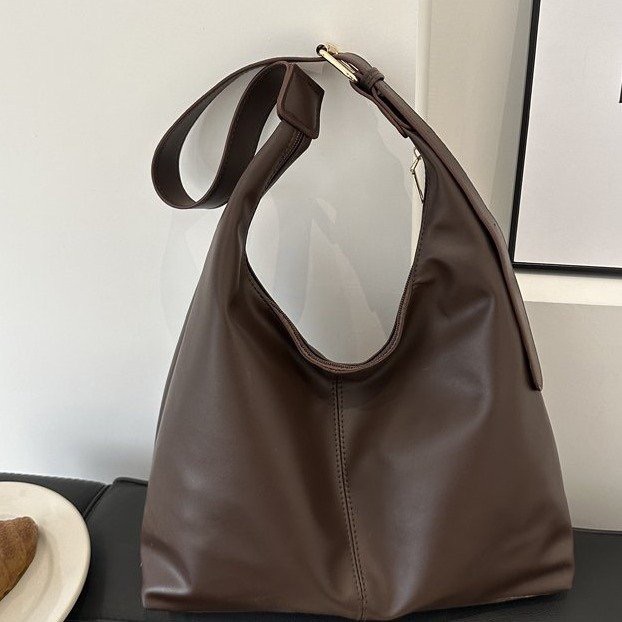 Vintage commuter bag women's bag 2024 new fashion South Korea tote bag western style leisure large capacity underarm bag