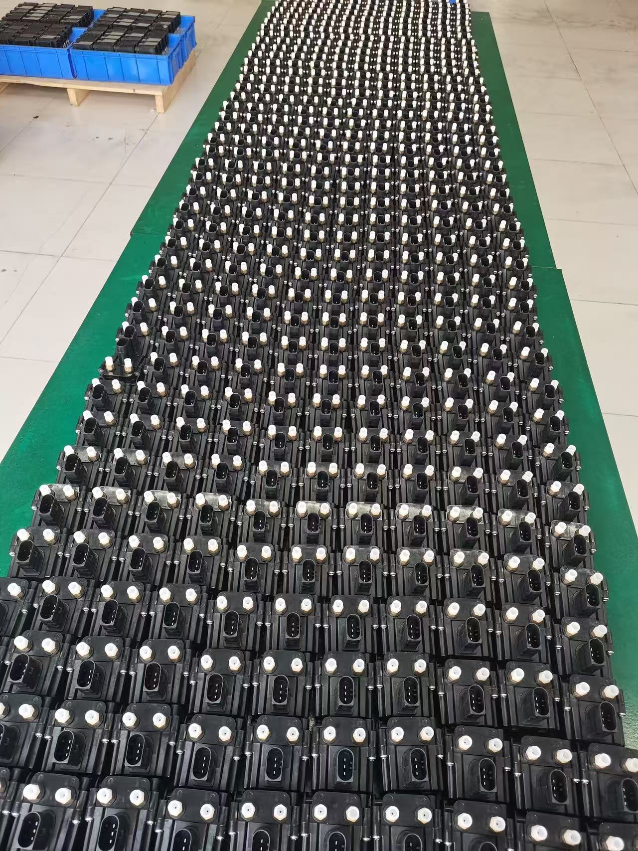 37206789937 distribution valve is suitable for BMW E70 shock absorber valve 37206859714, sourced from the original manufacturer