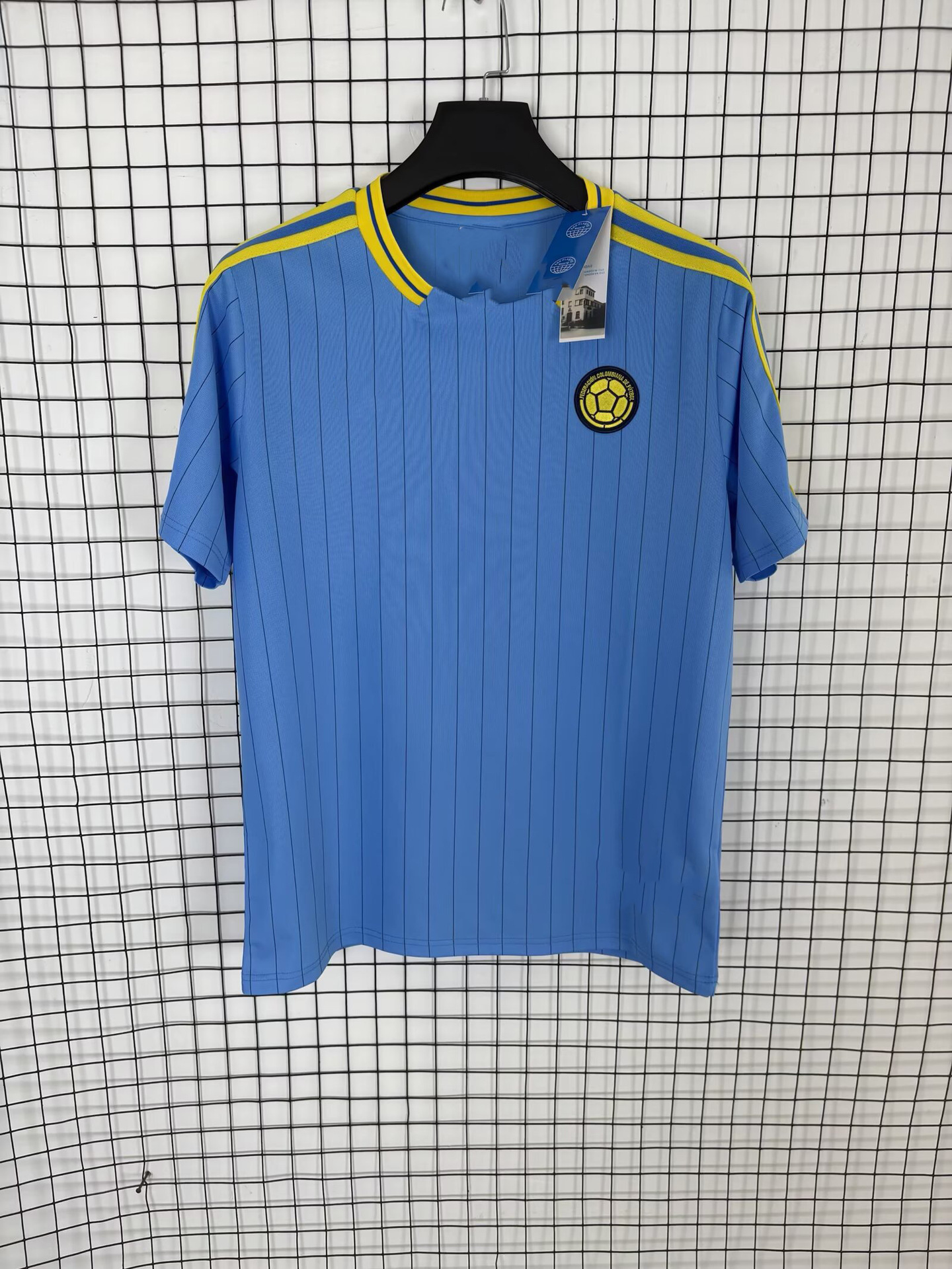 2627. nuevo azul colombiano