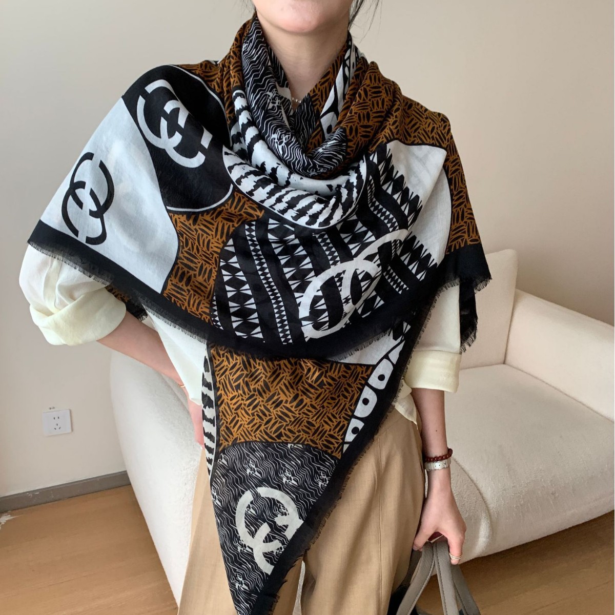 Nuevo estilo europeo y americano 130 toallas cuadradas simples bufandas de seda de twill de mujer