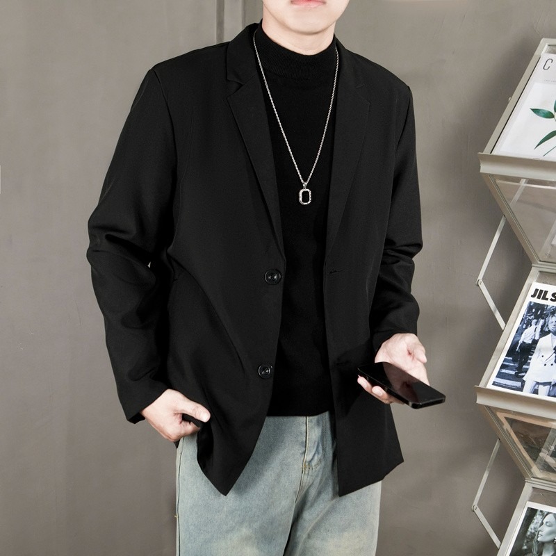 검은색