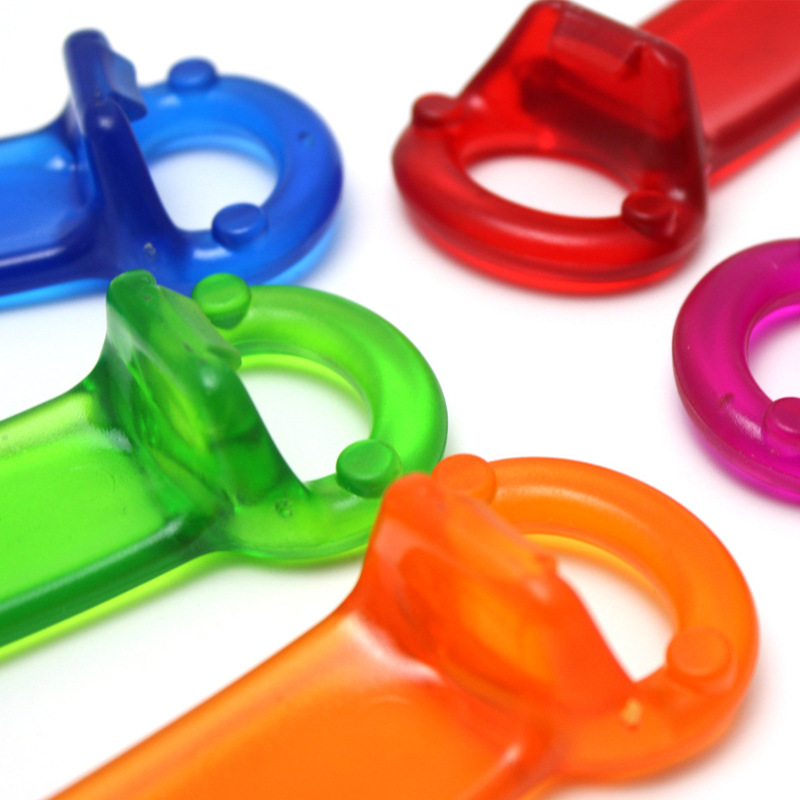 Ventas directas de la fábrica una variedad colores 5*14cm superficie imprimible plástico sólido abrelatas creativo tapa dispositivo torsión