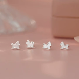 耳钉;项链;戒指