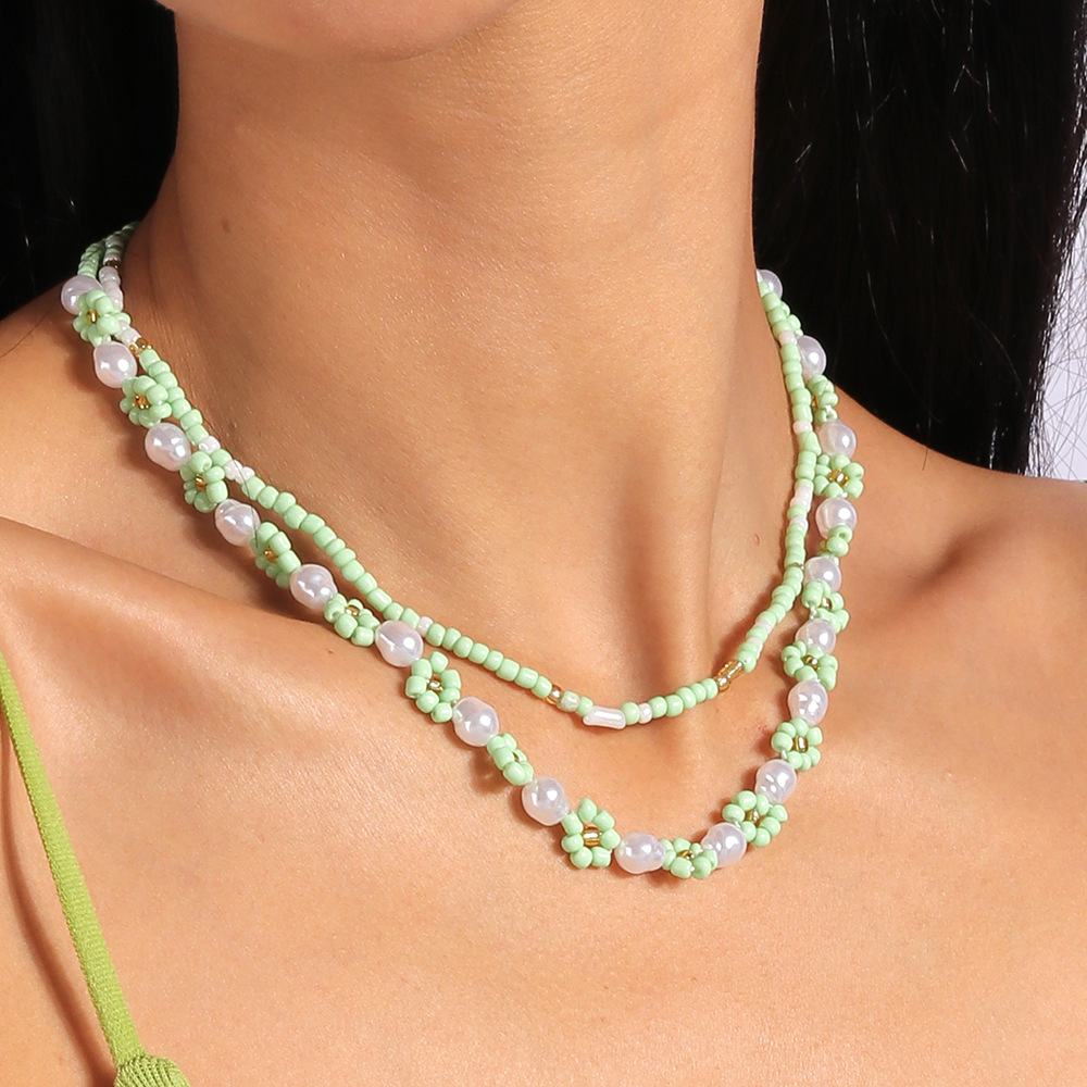 10g Weight Necklace Classification Seed Bead Chain Material Beaded Chain Chain Type 1 Piece, 1 Set Quantity Casual, Holiday, Street Occasion Resin Material Flower Pattern All Seasons Season Women's Gender Beaded Design Elegant, Lady Style Elegant Lady Flower Resin Beaded Chain Beaded Necklaces Wholesale 17