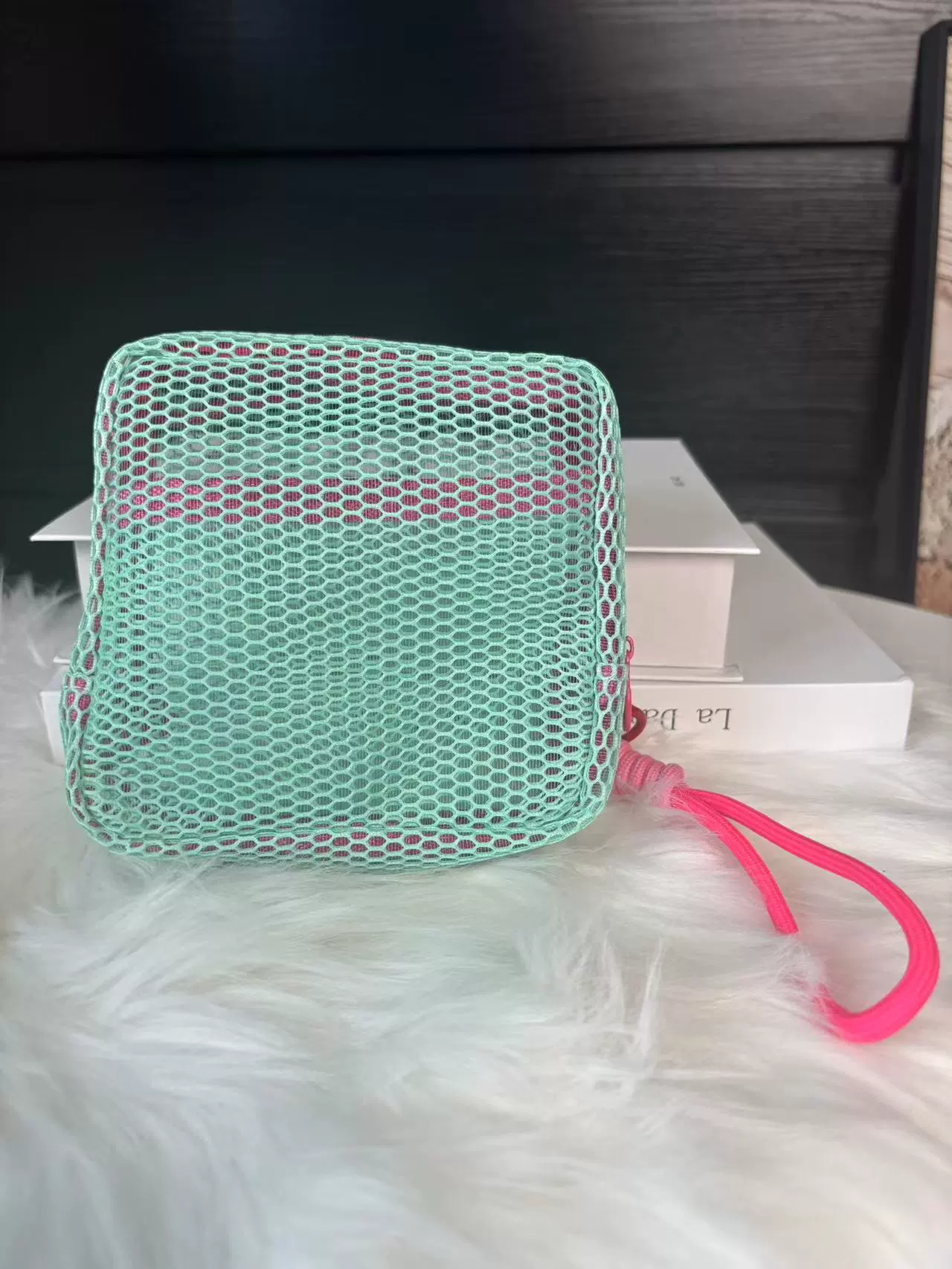 Storage Bag — Capacious Cosmetic Organizer, Mesh Pouch with Hand Strap, Multi‑color Options