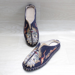 Chinese-style quality men's slippers with cowhide soft soles, breathable lazy slippers, hand-embroidered, multi-layered sole, cotton and linen slippers