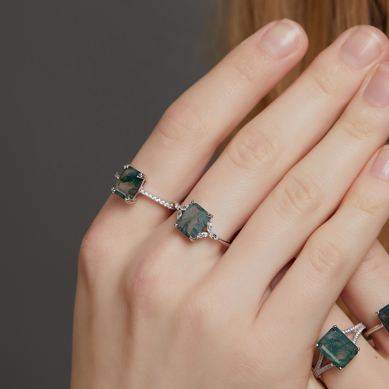 Anillo de ágata de hierba de agua natural geométrica transfronteriza europea y americana S925 Anillo de dedo de musgo verde plateado Personalización simple y atmosférica