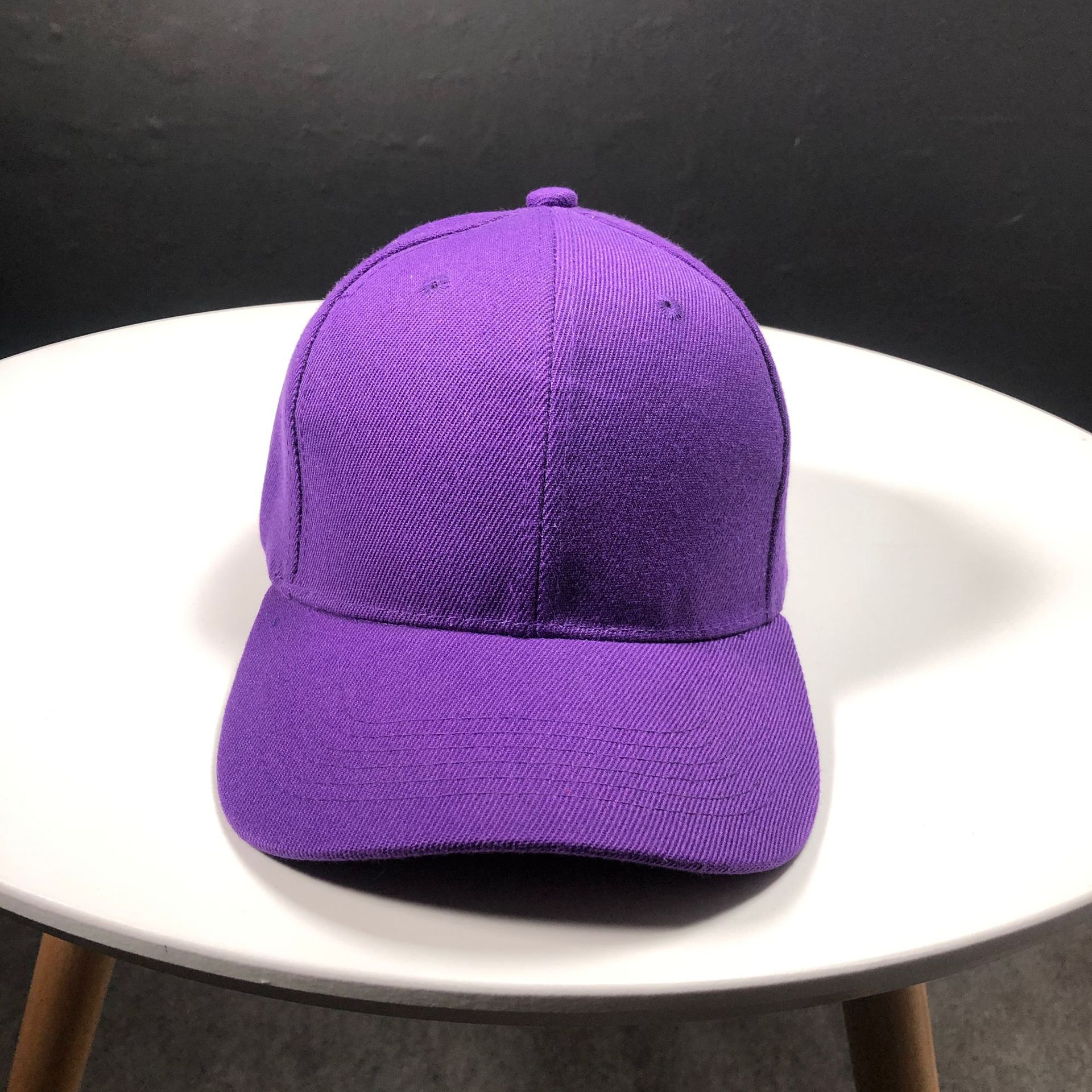 B13101 luz tablero I color sólido gorra de béisbol púrpura
