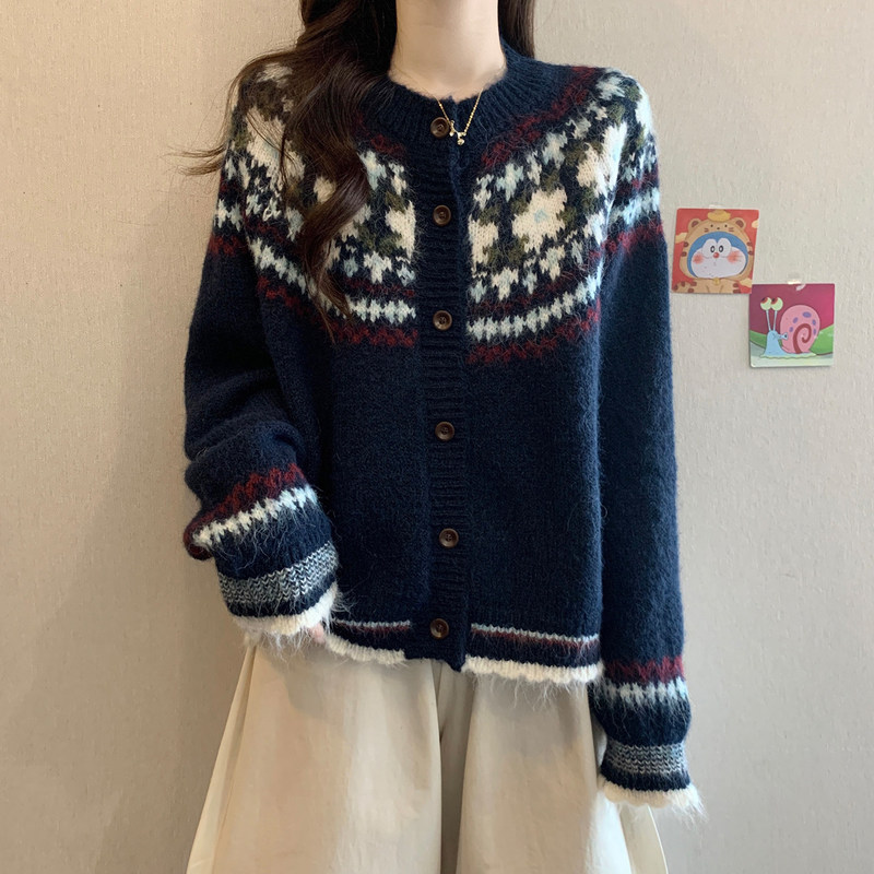 New autumn and winter round-neck cardigan with Nordic jacquard pattern, loose fit, drop shoulder, everyday retro casual knitted jacket New autumn and winter round-neck cardigan with Nordic jacquard pattern, loose fit, drop shoulder, everyday retro casual knitted jacket