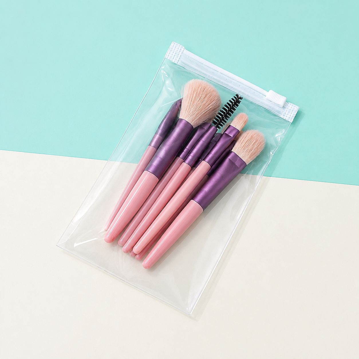 Juego de brochas de maquillaje mini de 8 piezas en stock con cerdas suaves para principiantes, incluye brocha para sombra de ojos y brocha para base, juego completo de herramientas de belleza al por mayor.