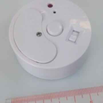 IC130*93707726波涛新元厂供电话铃声IC音乐盒上面有两个触发功能
