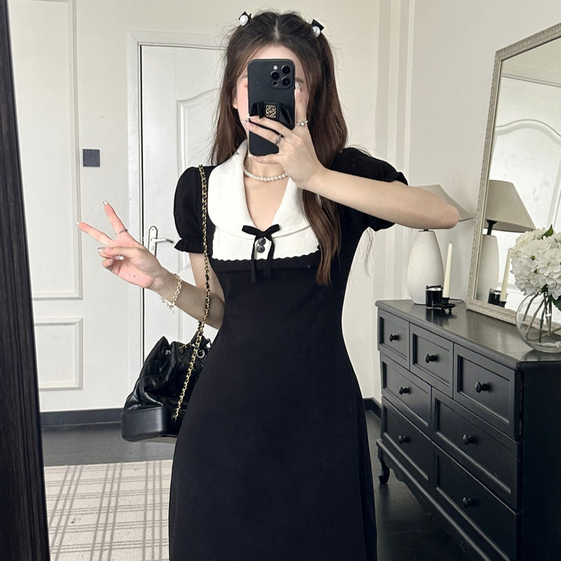 Black Doll Collar Puff Sleeve Dress for Petite Women, Summer 2026 New Style, Waist-Cinching Short Dress with Unique Design Black Doll Collar Puff Sleeve Dress for Petite Women, Summer 2026 New Style, Waist-Cinching Short Dress with Unique Design