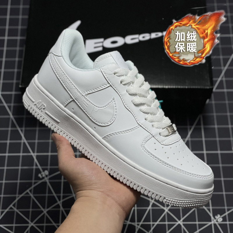 空军一号男鞋小白鞋冬季加绒加厚莆田纯白aj1运动板鞋女耐尅官