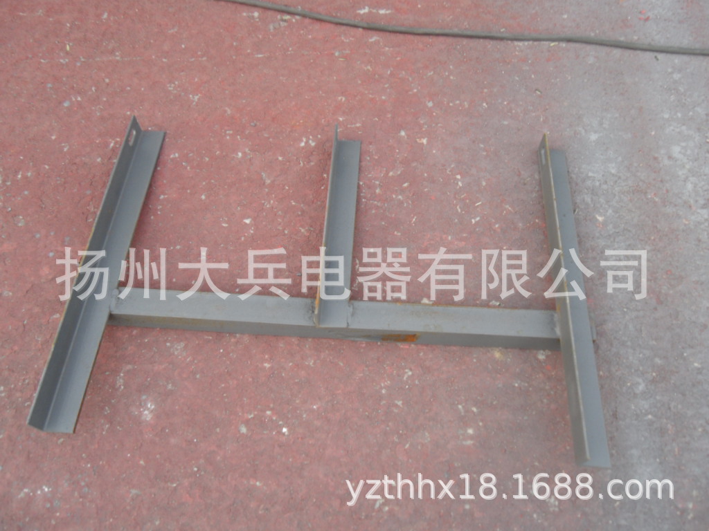 镀锌角钢滑线支架，绝缘子固定卡，电源供电器，广州钢体滑触线